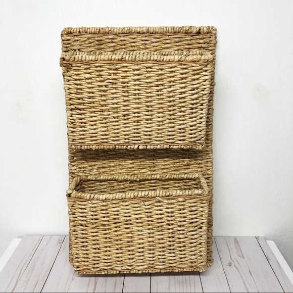 Vintage 80’s Wicker Hanging Wall Storage Rack